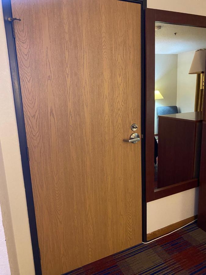 Americas Best Value Inn Champaign Exterior foto