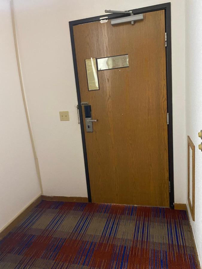 Americas Best Value Inn Champaign Exterior foto