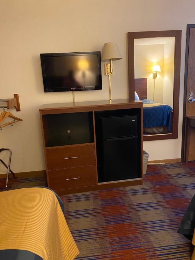 Americas Best Value Inn Champaign Exterior foto